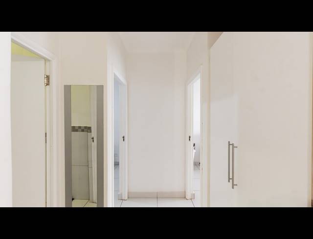2 BEDROOM APARTMENT FOR SALE IN UMHLANGA RIDGE